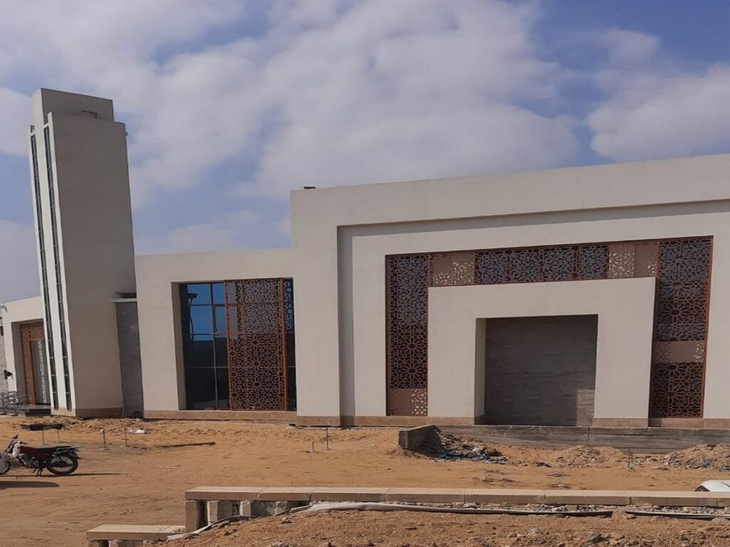 تنفيذ وتشطيب مسجد بمشروع تاج سيتي ضمن أعمال المقاولات العامة